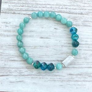 Elegant gemstone Beaded Bracelet with moonstone